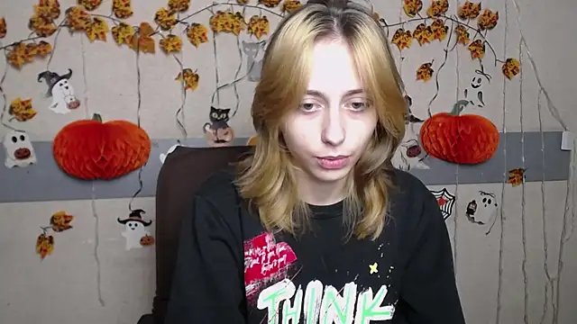 TracyLll online show from November 14, 12:05 pm