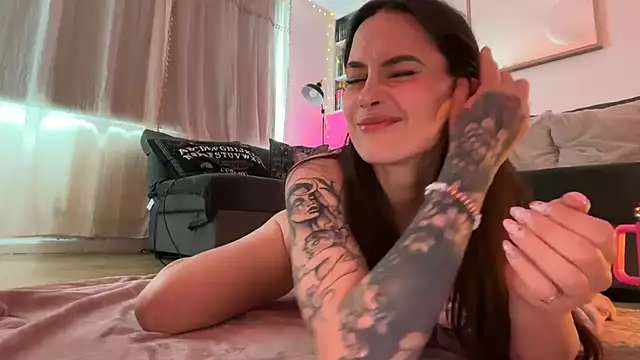 SpicyLunaaa online show from May 11, 11:34 am