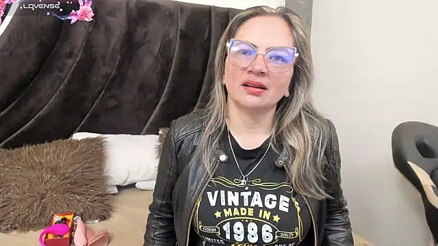 Lady Lure online show from March 18, 2:44 pm