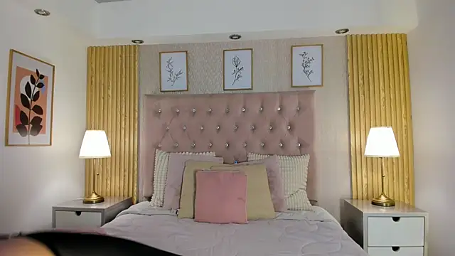 KamyGlam online show from July 7, 8:11 pm