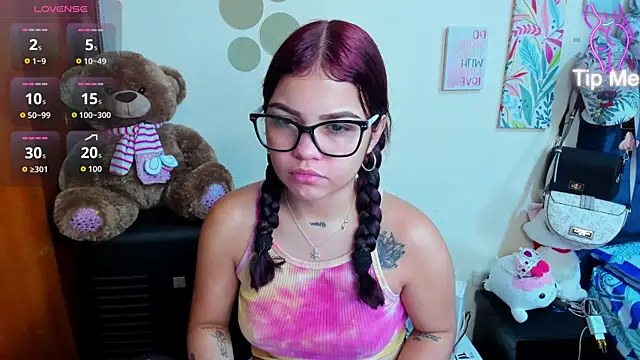 Emma boo online show from December 18, 3:39 pm