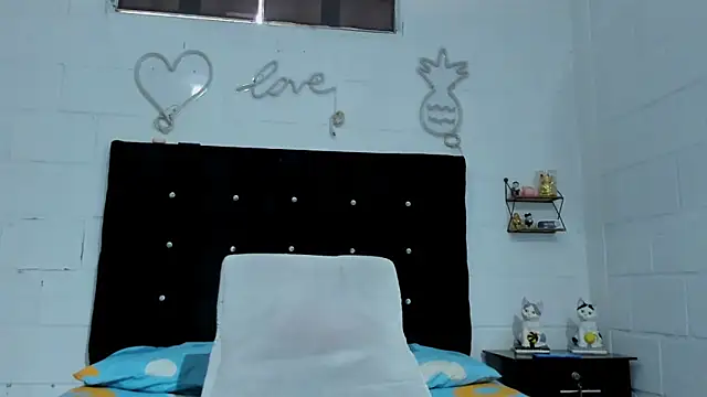 sexynova 93 online show from June 9, 8:19 pm