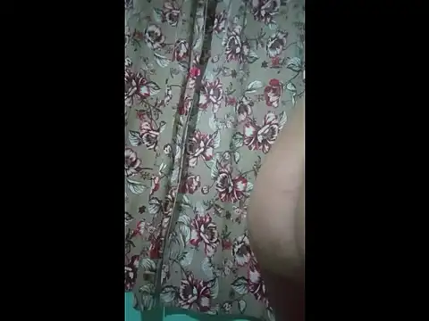 jayjay380 online show from November 4, 7:08 pm