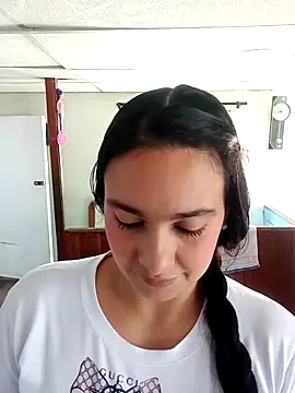 Isa-Giraldo online show from November 17, 3:13 pm