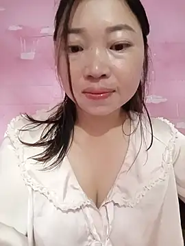 julybe online show from August 1, 6:59 am