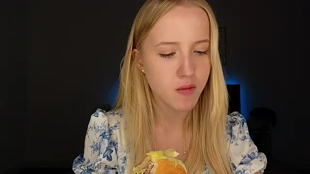 adele armass online show from June 3, 8:47 pm