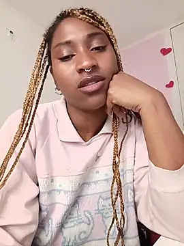 EvonyFoxxx online show from June 20, 4:16 am