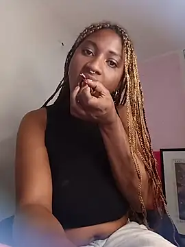 EvonyFoxxx online show from July 13, 11:16 pm