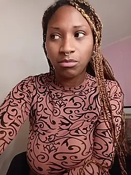EvonyFoxxx online show from July 8, 4:14 am
