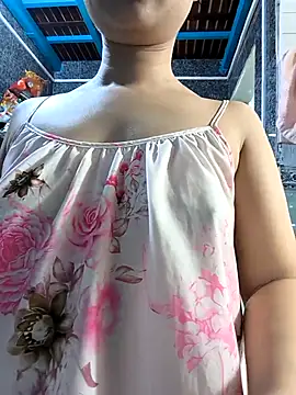 Okleotina9 online show from May 2, 4:16 am