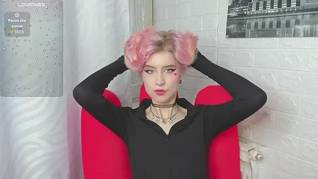 Angel Julles online show from March 14, 9:43 am