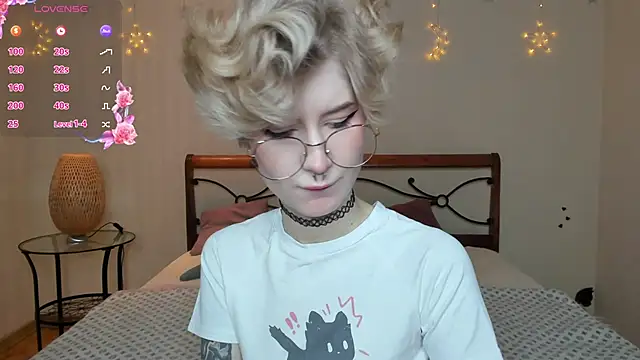 Angel Julles online show from November 6, 1:00 am