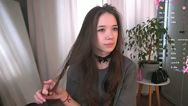 tinyanie online show from February 6, 6:06 am