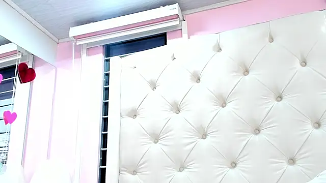 scarlett leblanc  online show from July 28, 11:50 am
