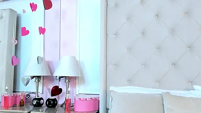 scarlett leblanc  online show from July 15, 11:59 am