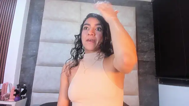 Liia Leens online show from March 13, 4:25 am