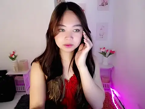 lustfullakim online show from August 3, 8:14 pm