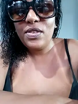 Maliaebonyfetish online show from May 2, 8:34 pm