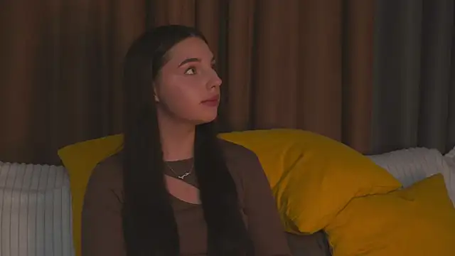 danielacrystal online show from November 5, 6:13 pm