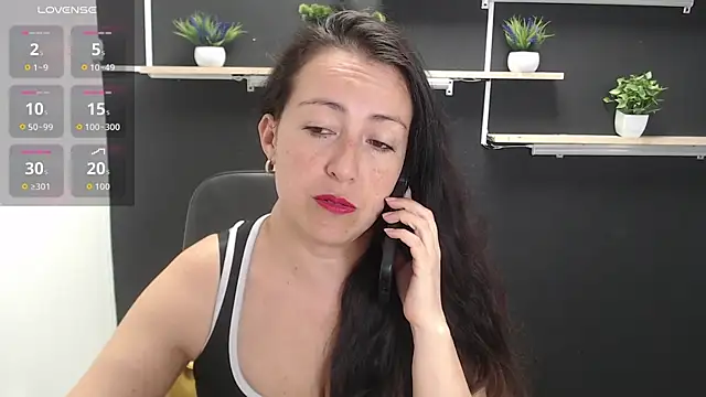 Lauryn Jones online show from July 23, 5:43 pm