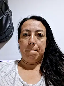 Lauryn Jones online show from June 30, 3:06 am
