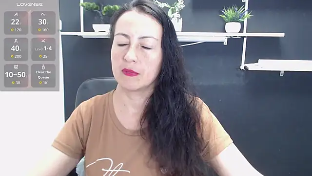 Lauryn Jones online show from June 9, 7:13 pm