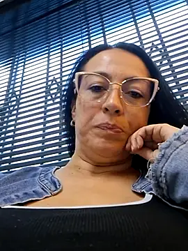 Lauryn Jones online show from June 26, 7:15 pm