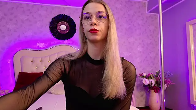 GracieCute online show from June 20, 3:32 am