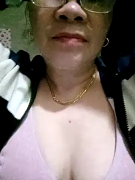 small-house123 online show from March 10, 12:42 pm