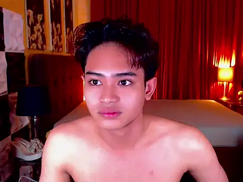 AthisaMooreTS online show from December 4, 11:38 pm