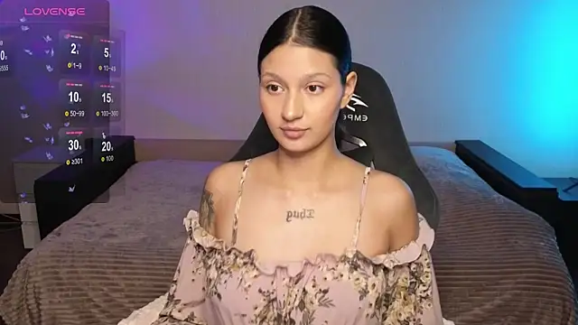 Nikol Goldysss online show from November 6, 2:28 am