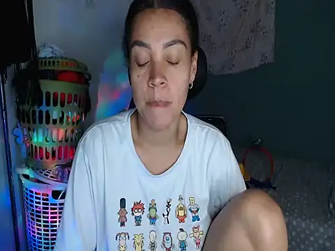 shayna cute online show from June 28, 2:29 am