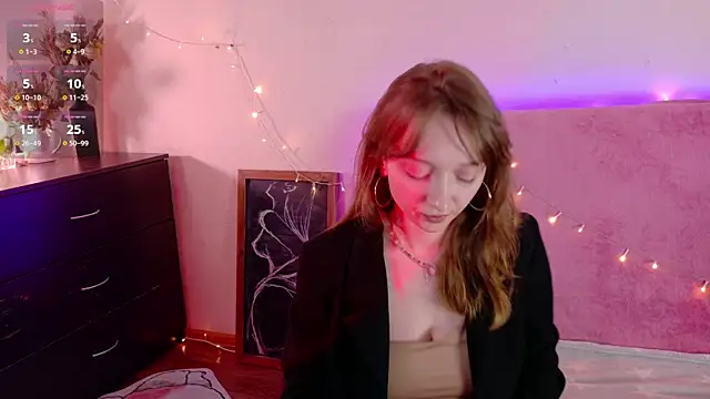 TinyMuse  online show from November 29, 6:23 pm