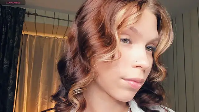 EvaStar1ight online show from December 19, 8:45 pm