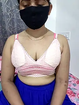 Aarti909090 online show from June 14, 3:45 pm