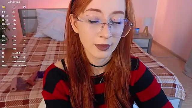 WICKEDEMBER online show from May 1, 1:31 am