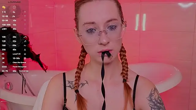 WICKEDEMBER online show from July 10, 2:34 am