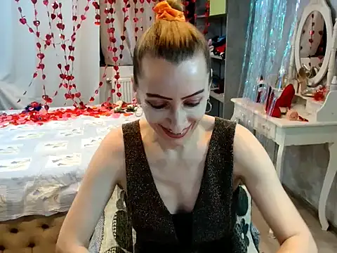 AnneDevrim online show from February 6, 7:12 am