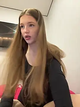 hopbunny online show from November 19, 1:00 pm