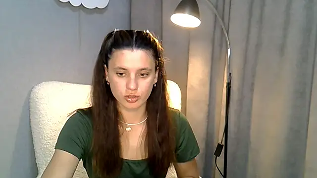 KiraHoney online show from July 8, 7:27 pm