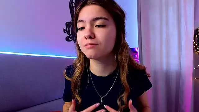 MargieDavidson online show from March 17, 8:51 am