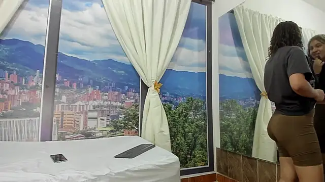 KiraFox1 online show from March 18, 1:49 pm