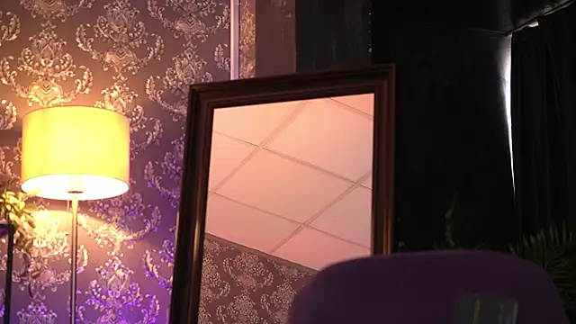 RavenBelrose online show from January 7, 11:24 am