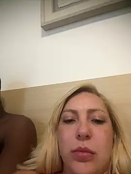 melisboa online show from July 18, 3:21 am