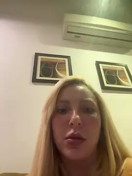 melisboa online show from July 27, 10:51 pm