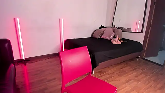 RossMildrey online show from March 15, 12:29 pm