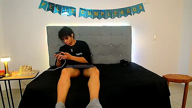 chris evans27 online show from November 29, 3:21 am