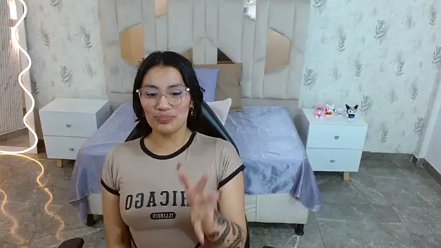 PEACHY TAY online show from January 14, 12:21 pm