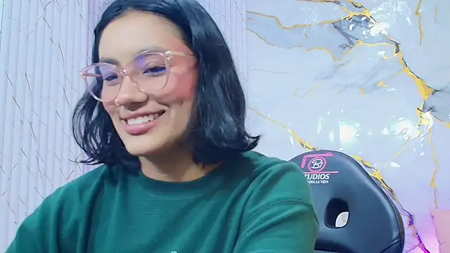 PEACHY TAY online show from July 20, 11:34 am