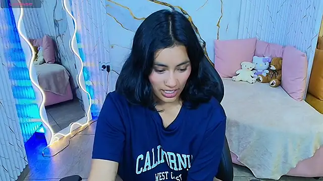 PEACHY TAY online show from July 13, 11:44 am